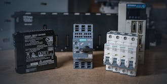 Impulse la producción con las rápidas y fiables piezas de recambio para maquinaria de EU Automation