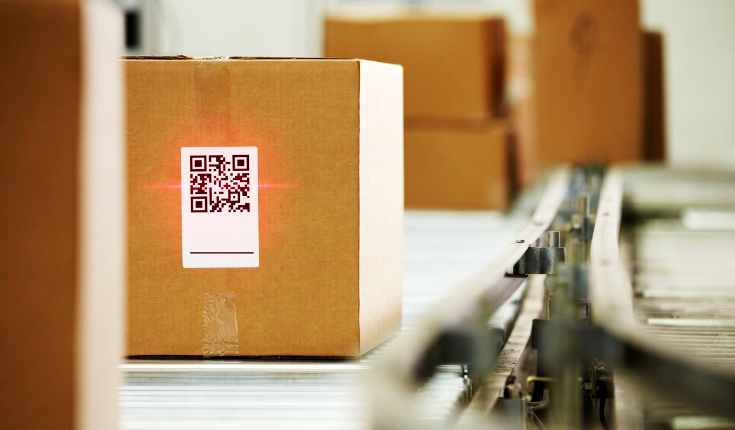 Vernetztes Verpackungssystem, das die Rückverfolgbarkeit über den gesamten Lebenszyklus in einer nachhaltigen Produktionsstätte ermöglicht 