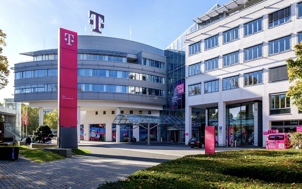 Deutsche-Telekom Baut Glasfasernetze In Deutschland Aus | Eulerpool ...