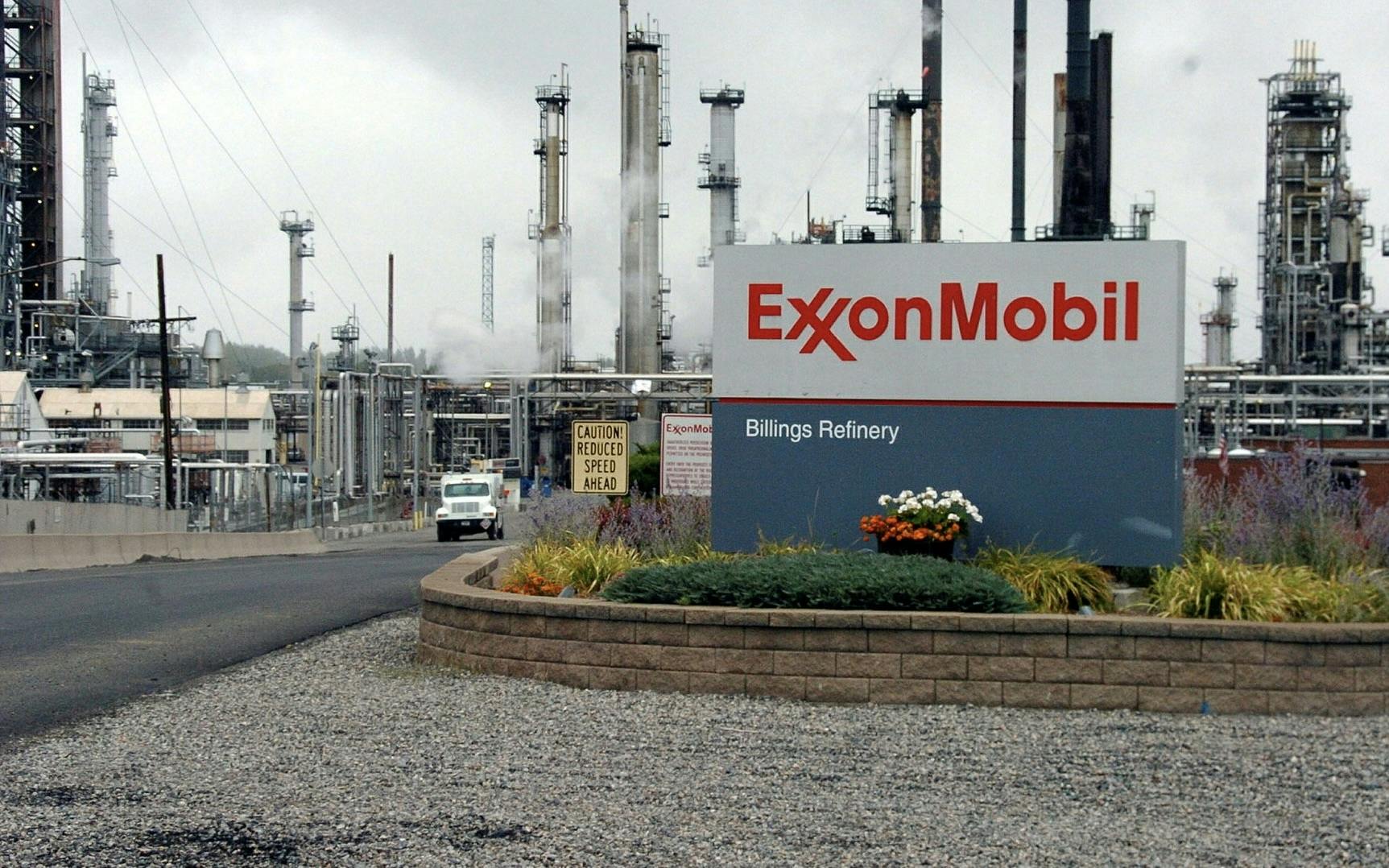 Exxon și Chevron sfidează scăderea prețului petrolului prin producție record – câștigurile totuși la cel mai mic nivel din ultimii patru ani