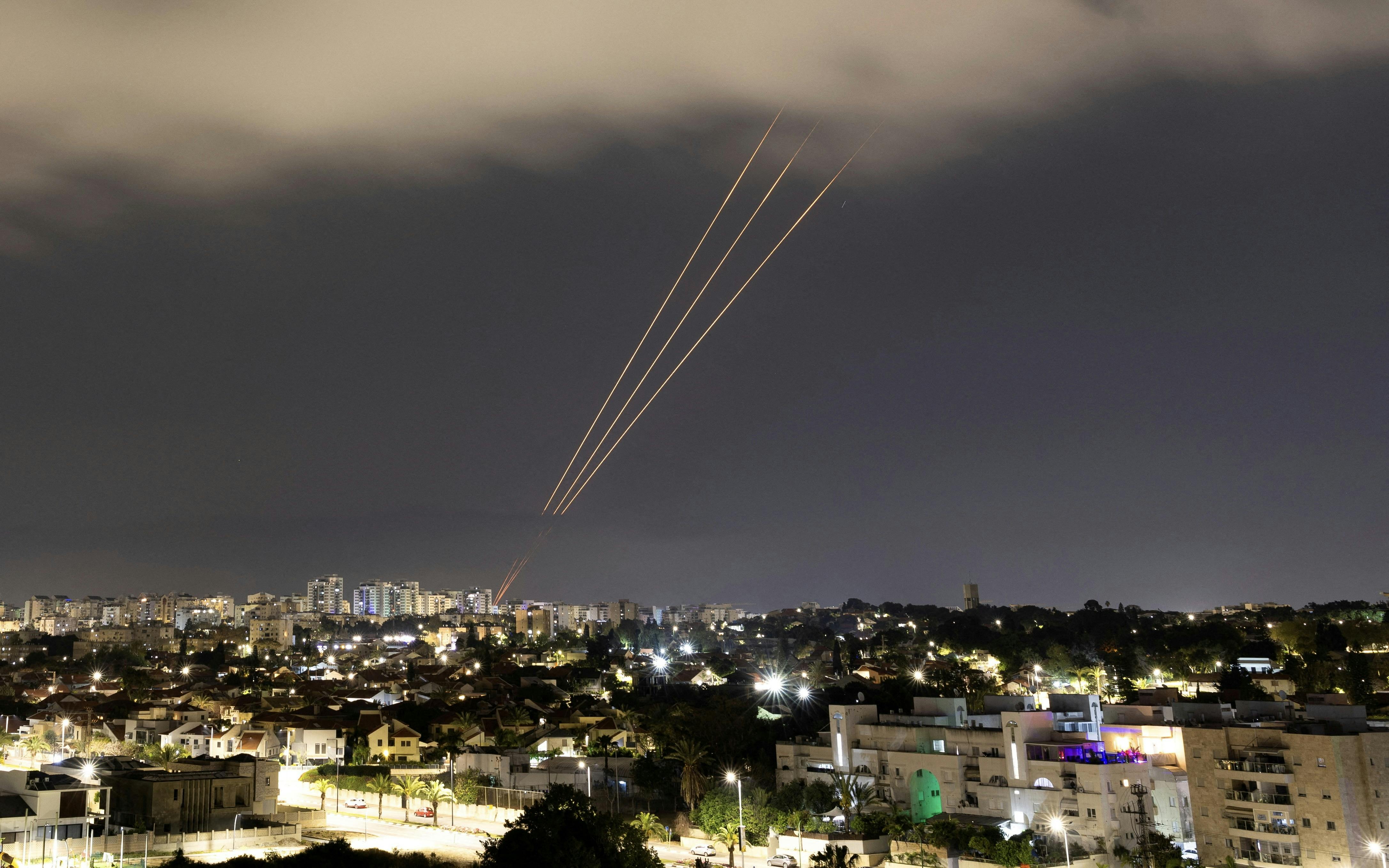 טראמפ כופה הפסקת אש: ישראל ואיראן עוצרות את ההתקפות – מחיר הנפט צונח
