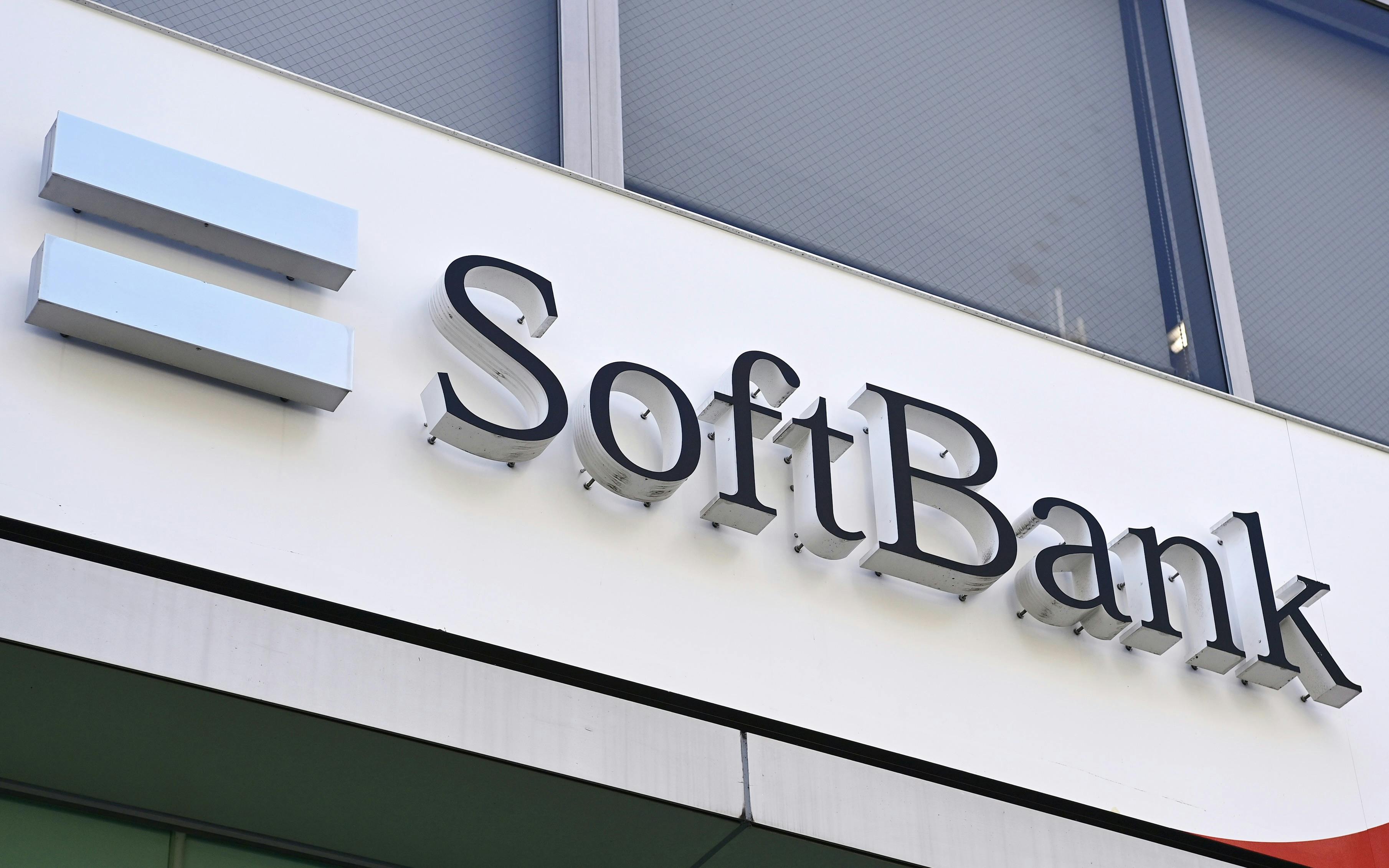 SoftBank ulaže 2 mlrd. dolara u Intel – Washington razmatra državnu participaciju
