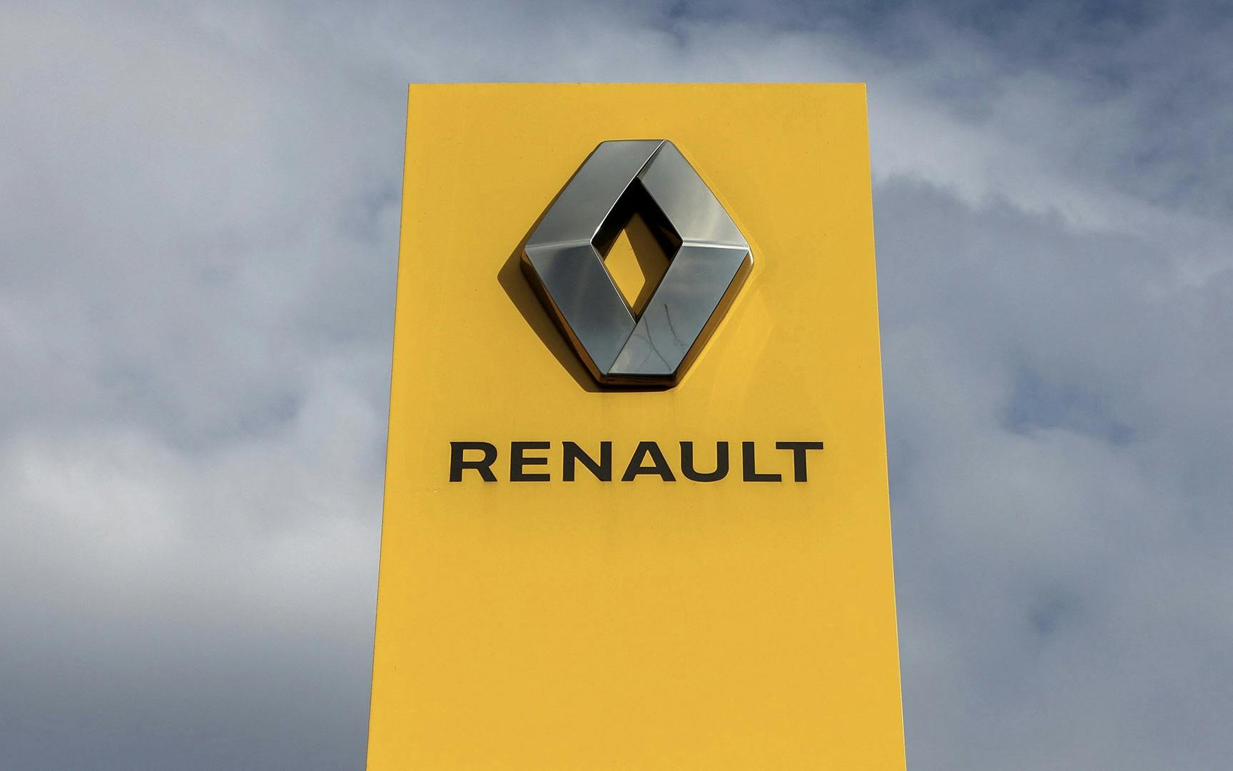 Renault senkt Prognose nach schwachem Juni – Aktie bricht zweistellig ein