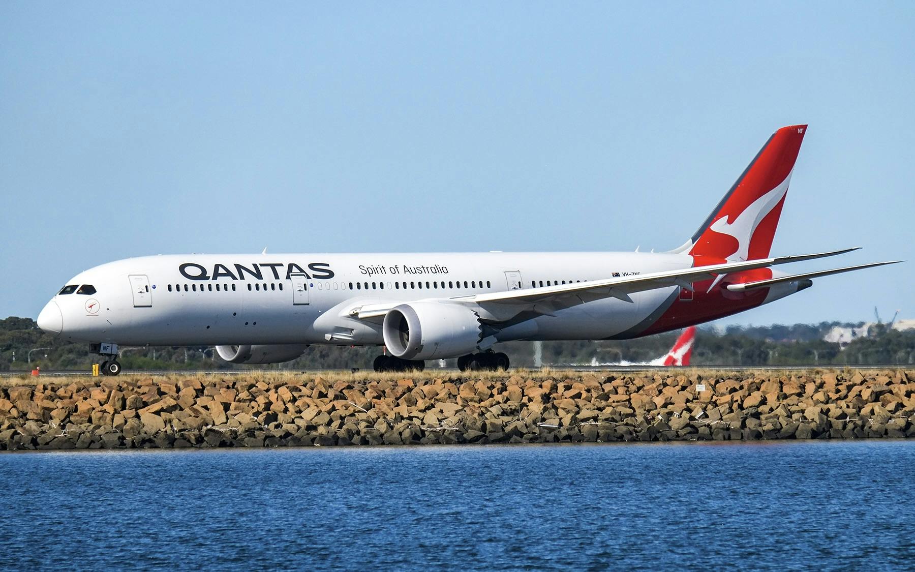 Qantas receives record fine for illegal mass layoffs