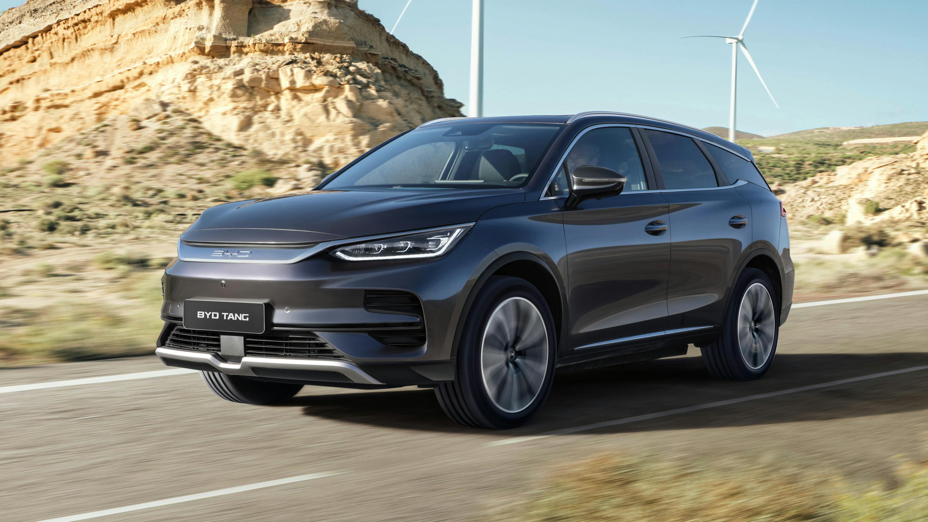 BYD surpreende com SUV de luxo – Ação vira para positivo após início fraco