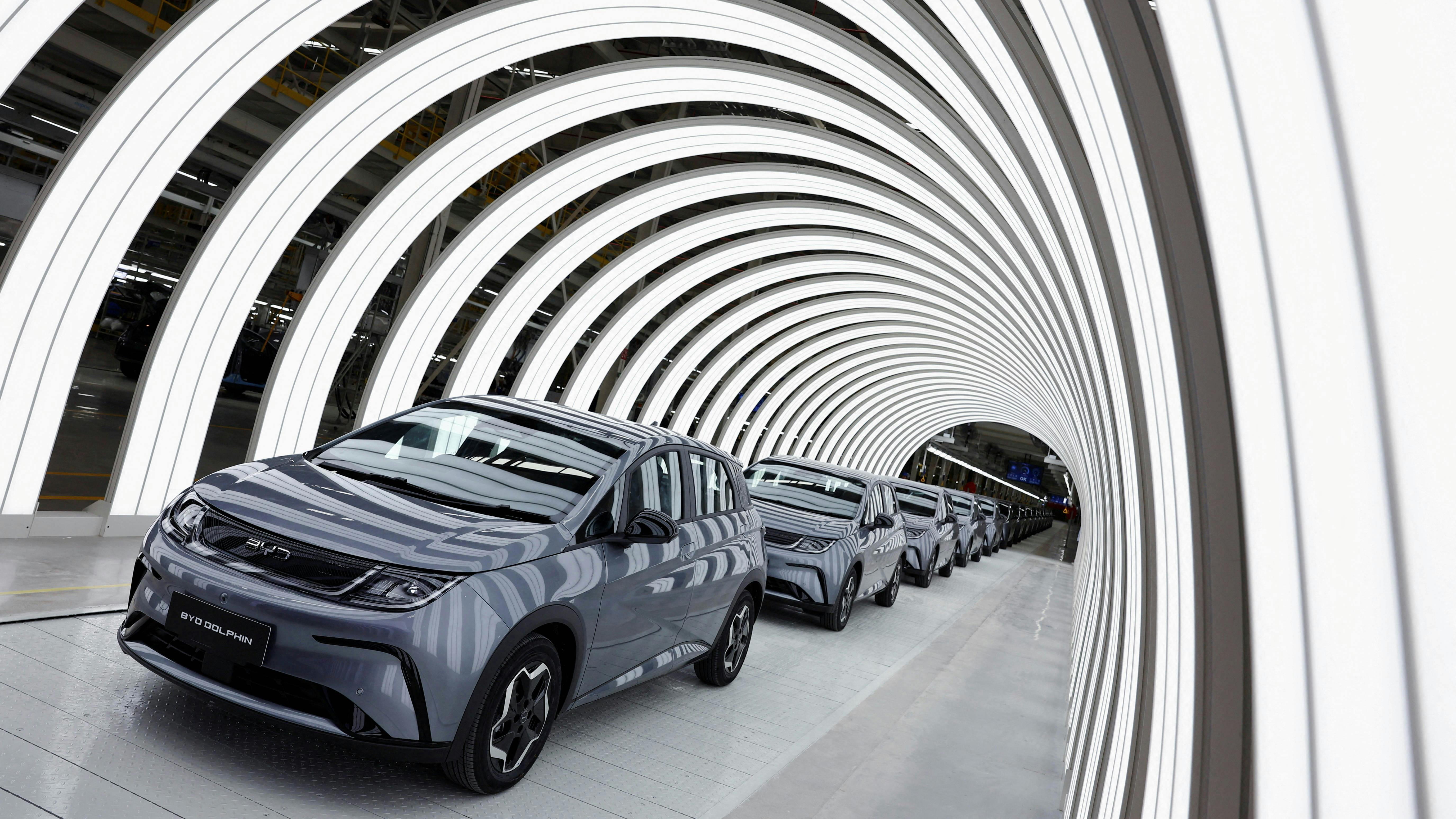 Buffett se popolnoma umika: Berkshire proda vse delnice BYD