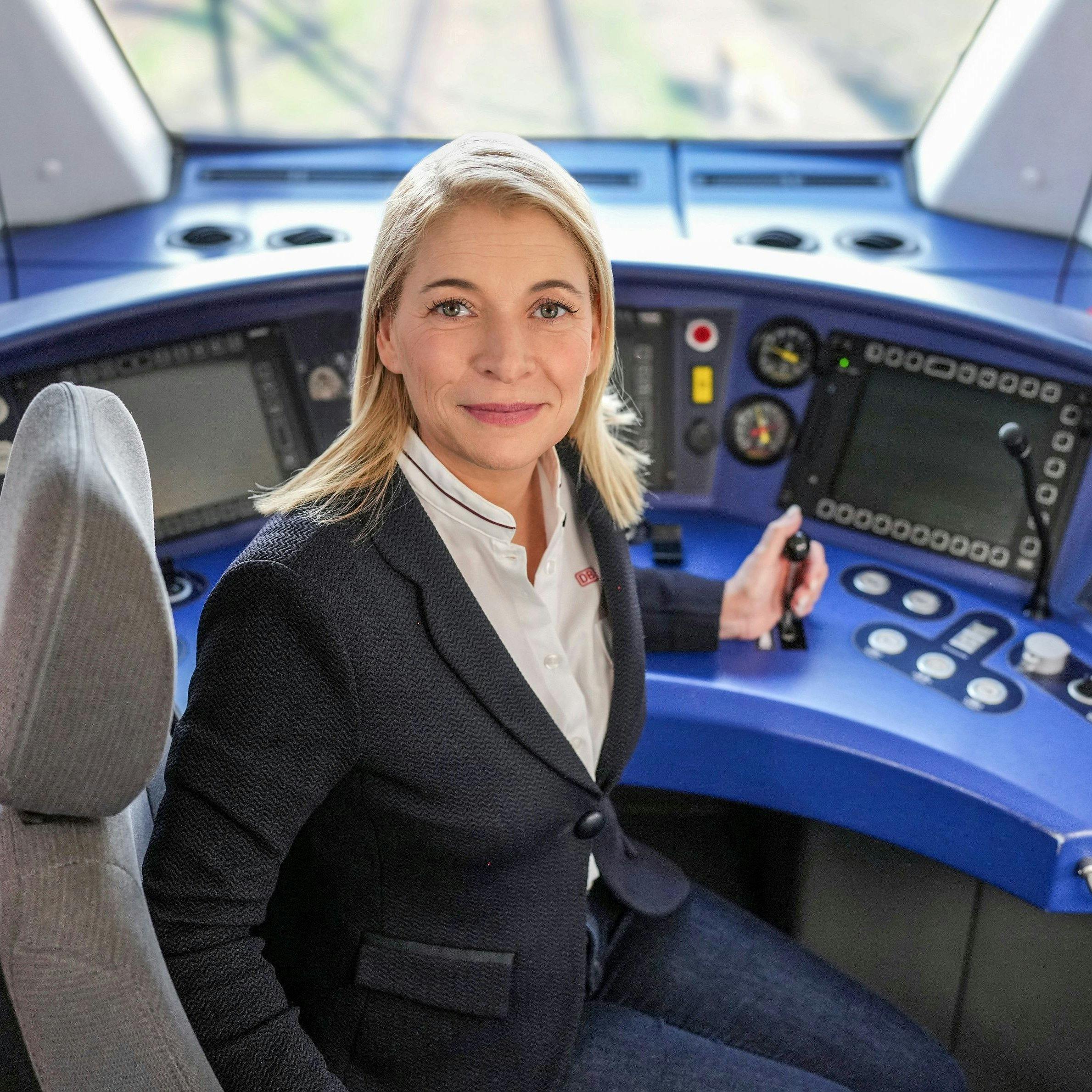 Nova šefinja železnic, stari problemi: Evelyn Palla prevzema – vendar štiri vprašanja ostajajo nerešena