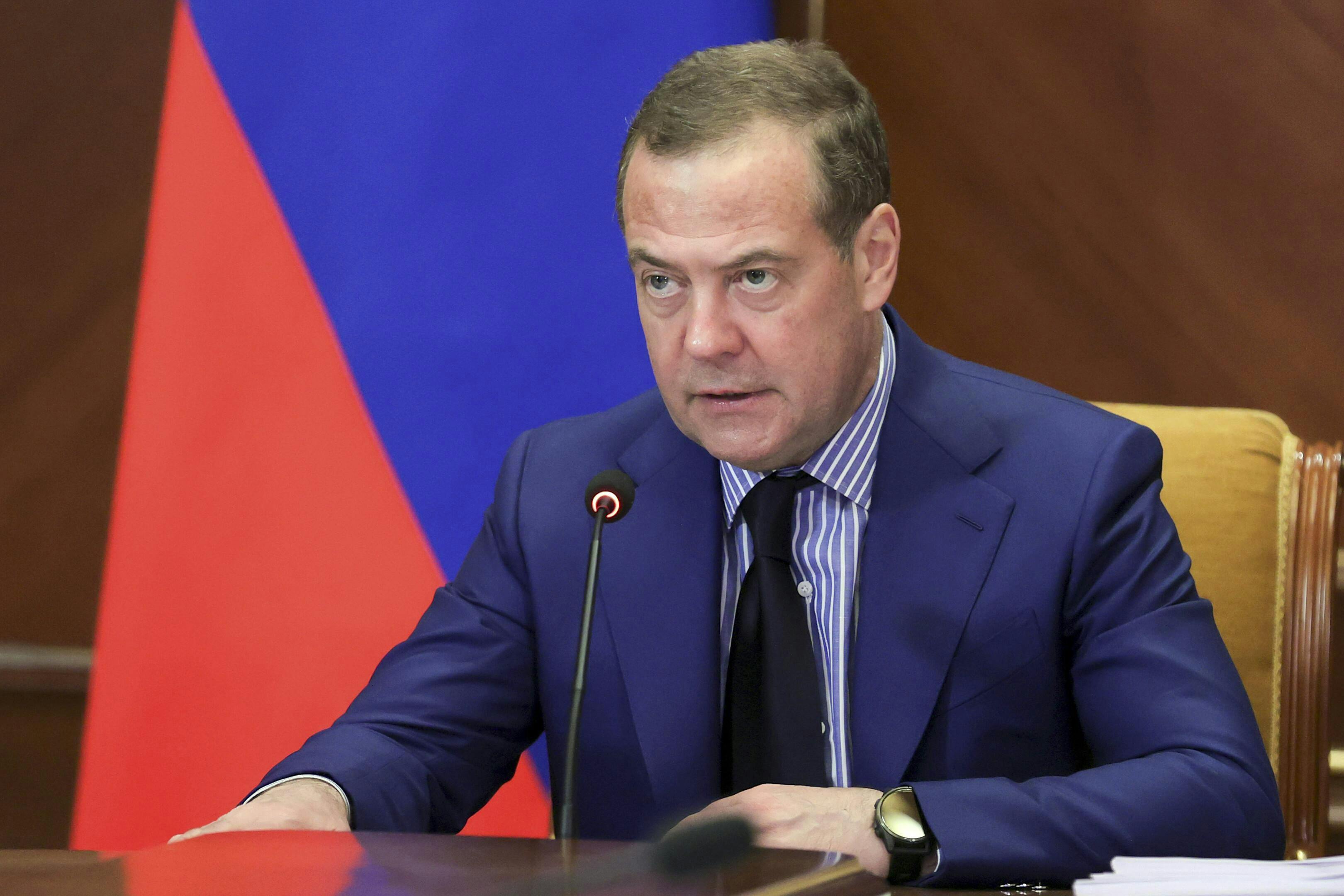 Medvedev visits North Korea