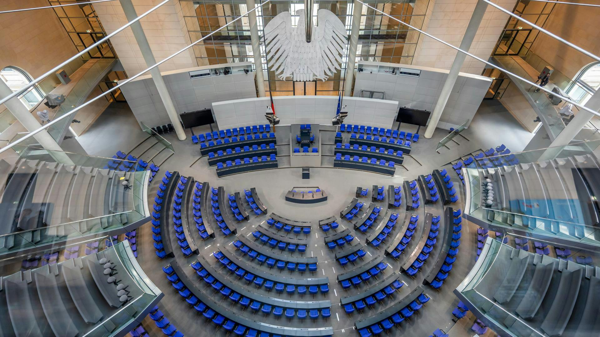Bundestag zaostruje kazni za neprimerno vedenje