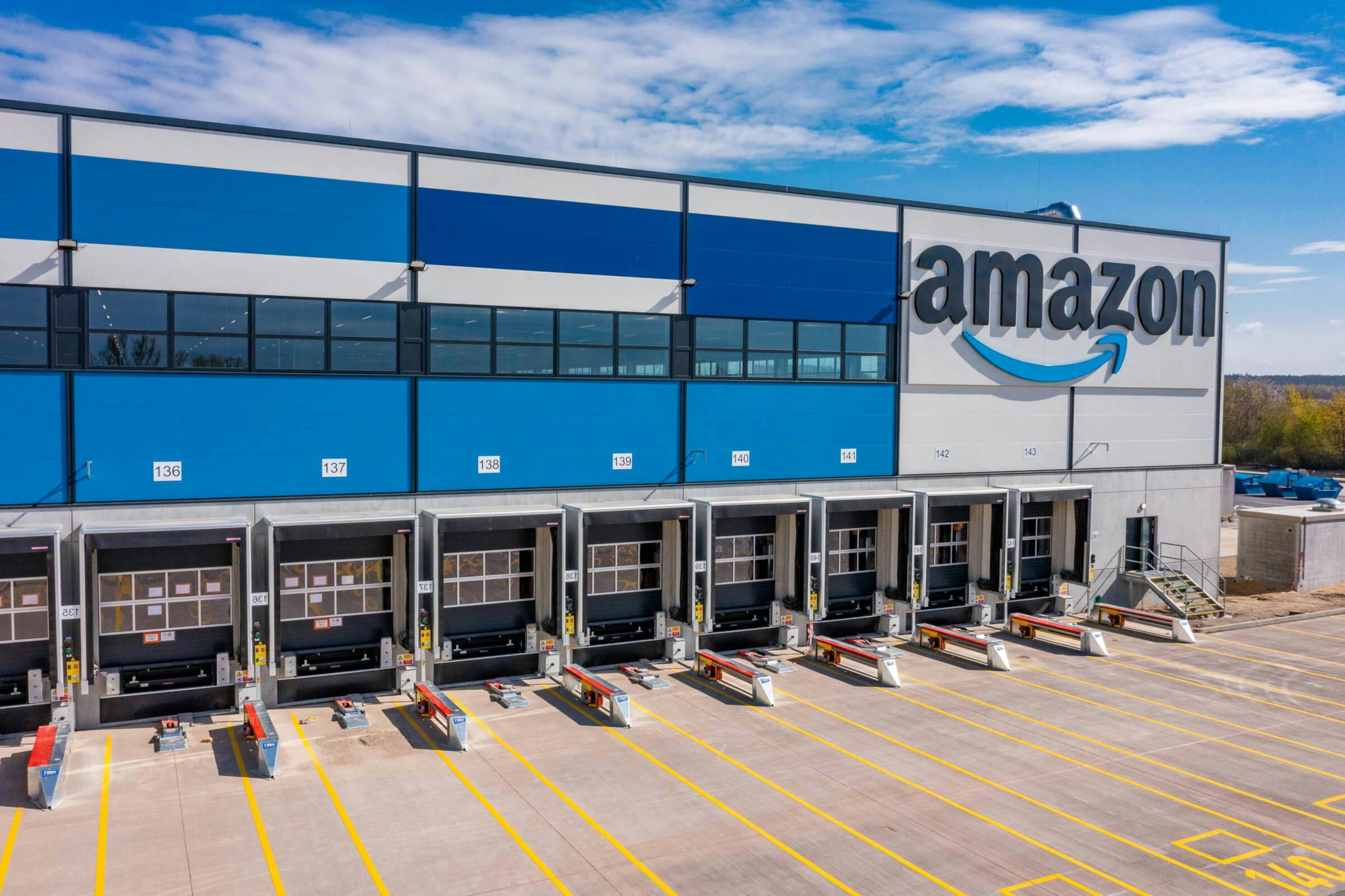 Fired by email – Amazon cuts up to 30,000 jobs