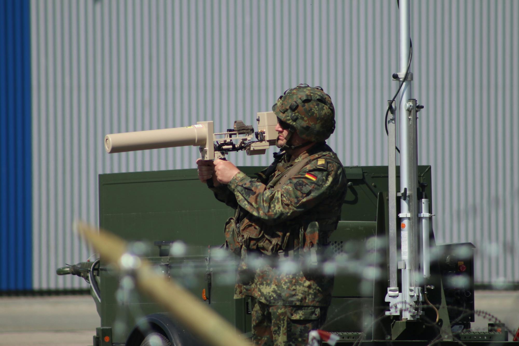 Anti-dronski razcvet spodbuja Electro Optic Systems – število naročil strmo narašča