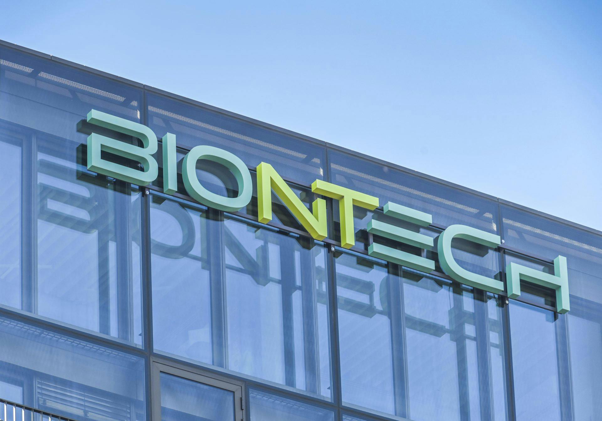 BioNTech: Một chương mới – được củng cố về chiến lược, tiếp tục chịu áp lực trên thị trường chứng khoán