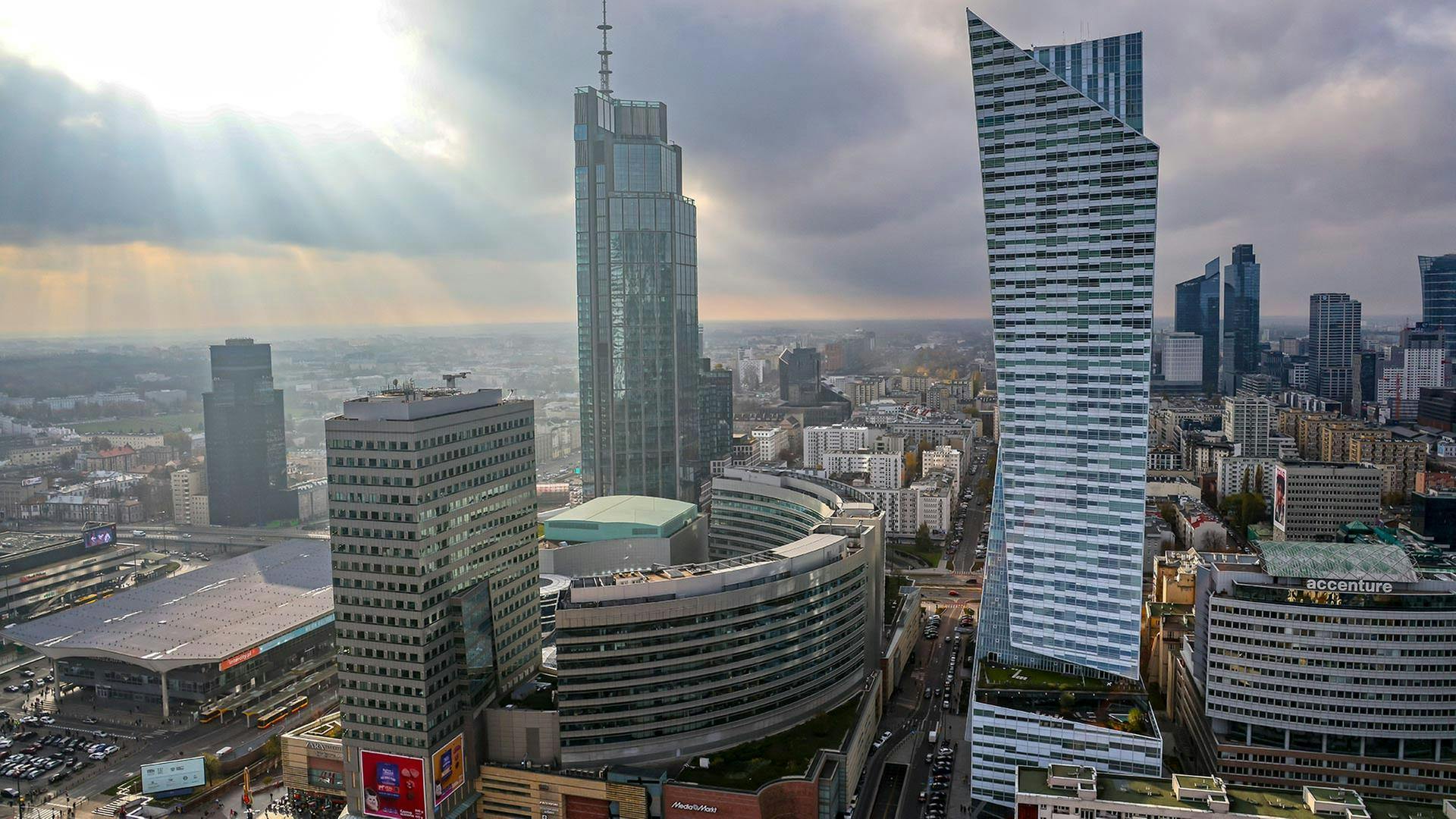 Europas izaugsmes lokomotīve: Kāpēc Polija pārliecina investorus