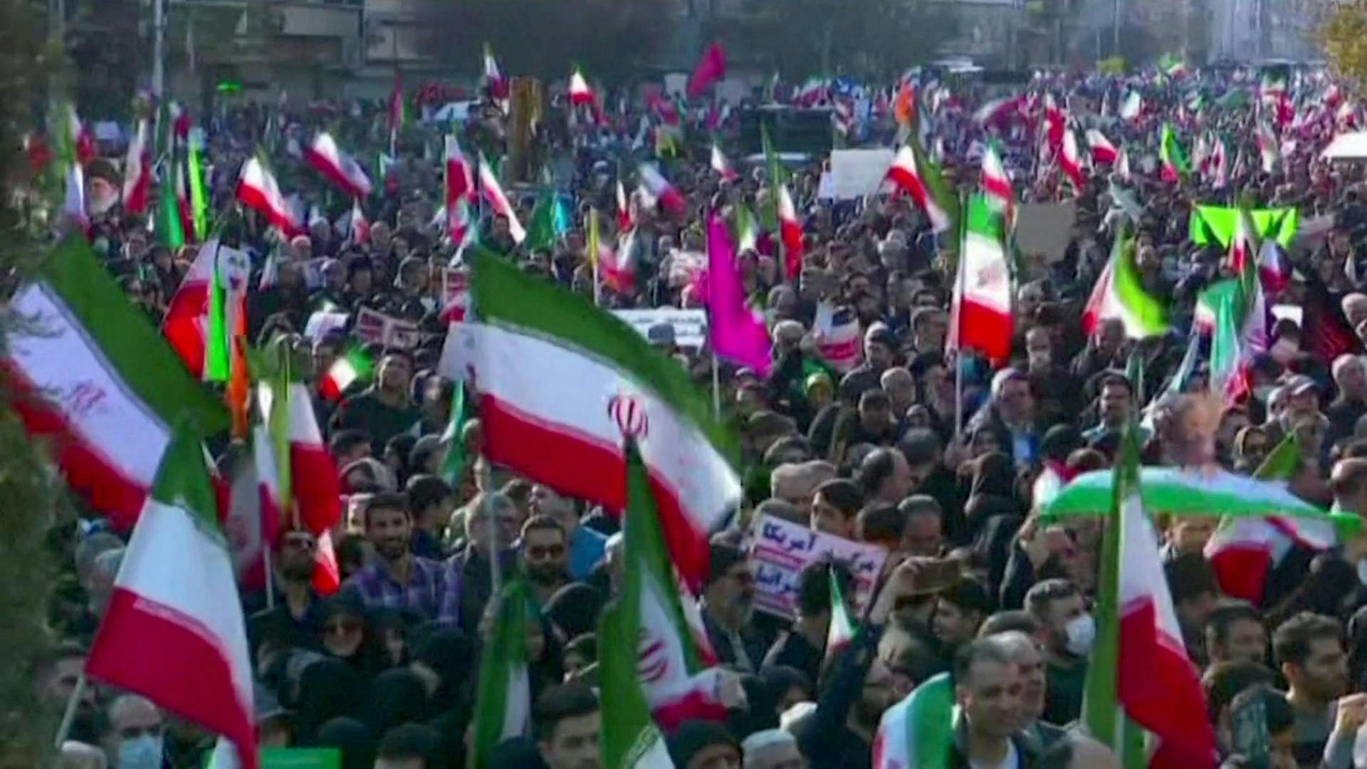 Massprotester i Iran: Merz förväntar sig snart slut på statens ledarskap