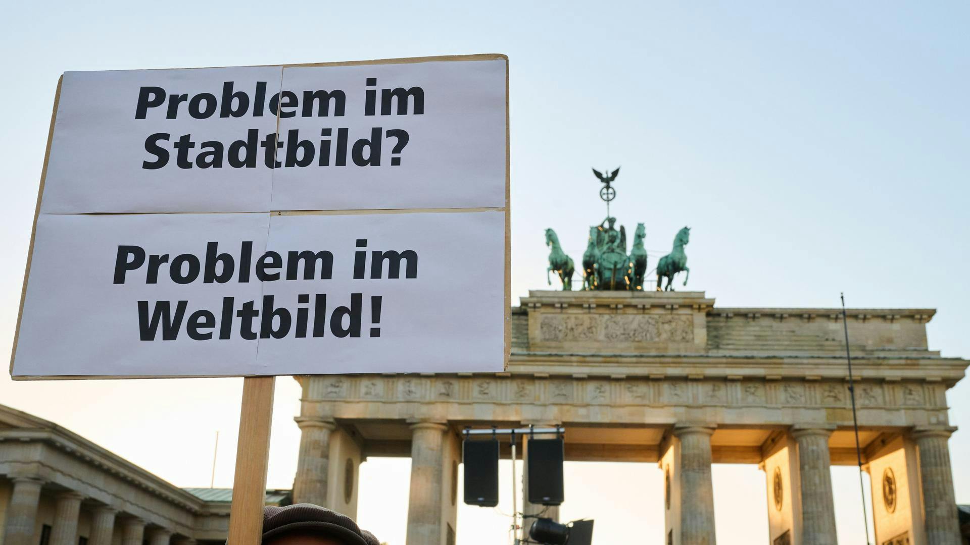 Ungeschönt, konfrontativen, milijonkrat kliknjen: Kako YouTuberji na novo merijo podobo evropskih mest