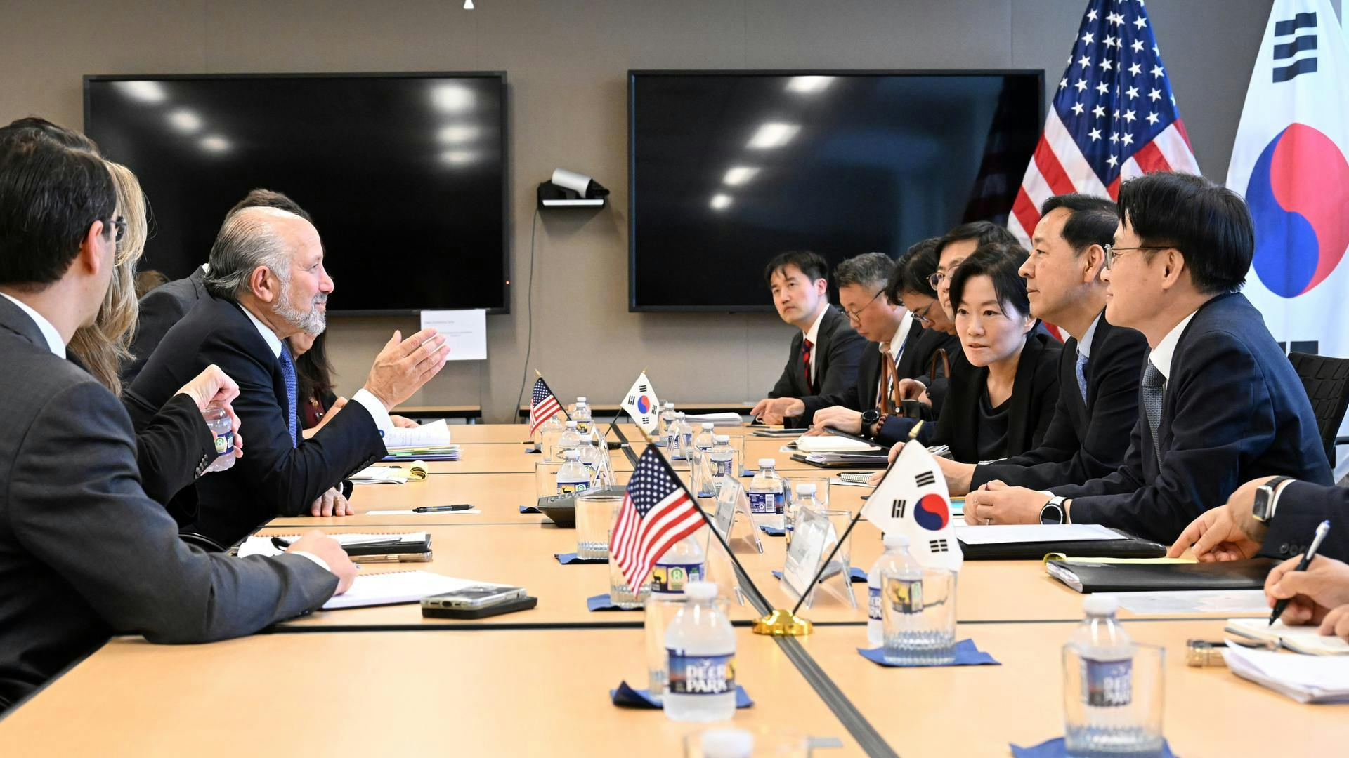 Tramps saasina muitas konfliktu ar Dienvidkoreju – pārbaudījums Hyundai un auto industrijai