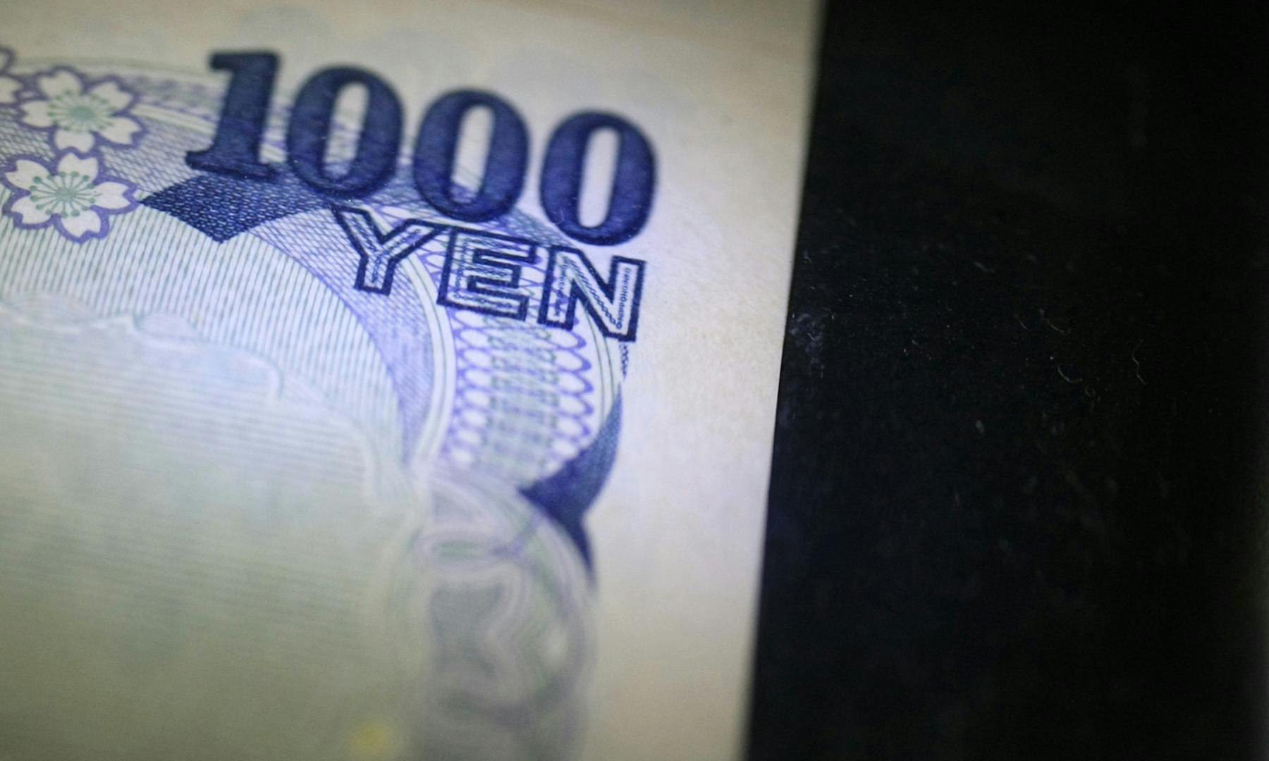 Jen pod pritiskom: Ali grozi usklajen poseg Japonske in ZDA?