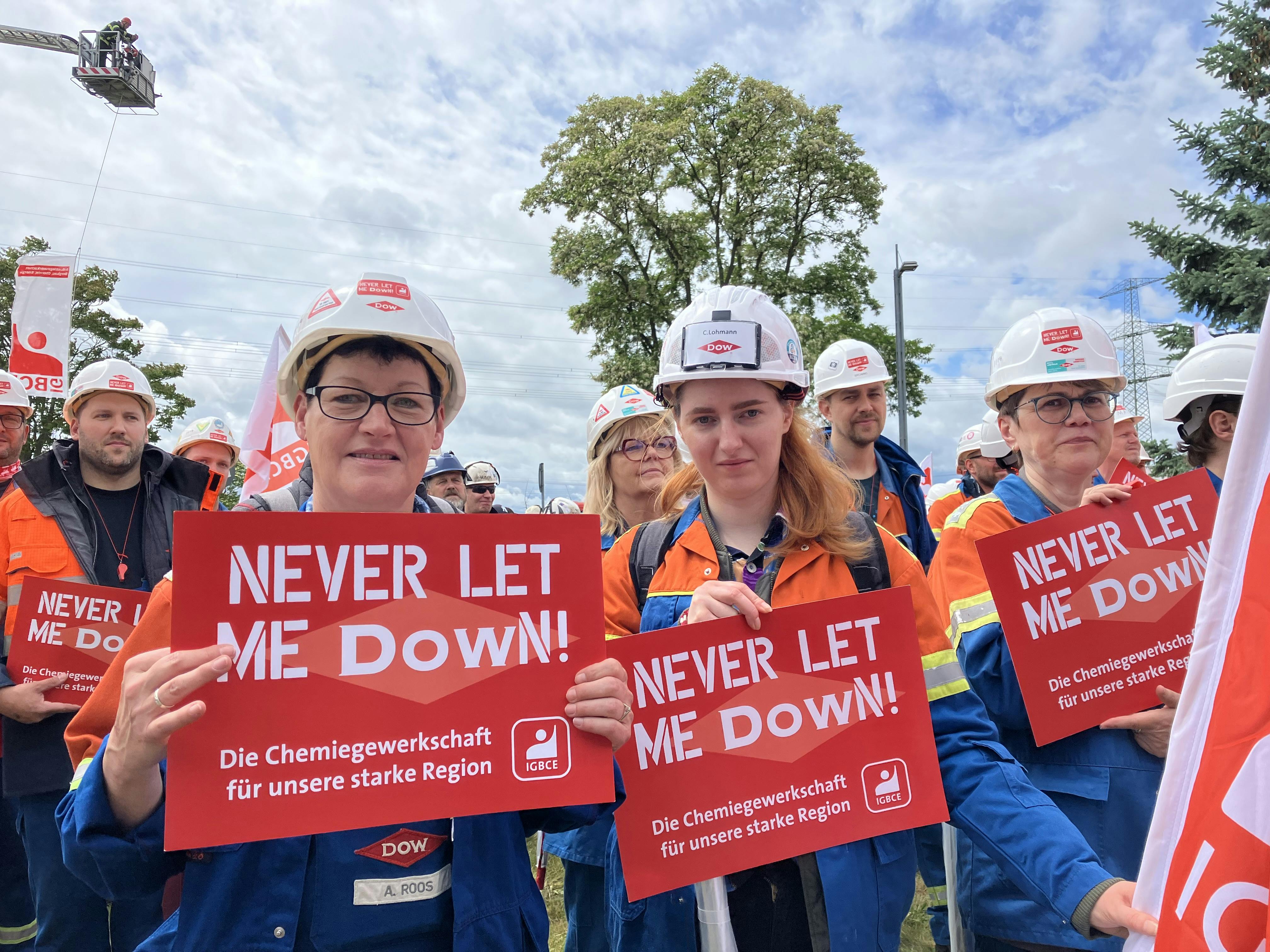 Dow fejszét ragad: 4500 munkahely megszűnik – a vállalat kétmilliárd dolláros nyereségugrást céloz meg