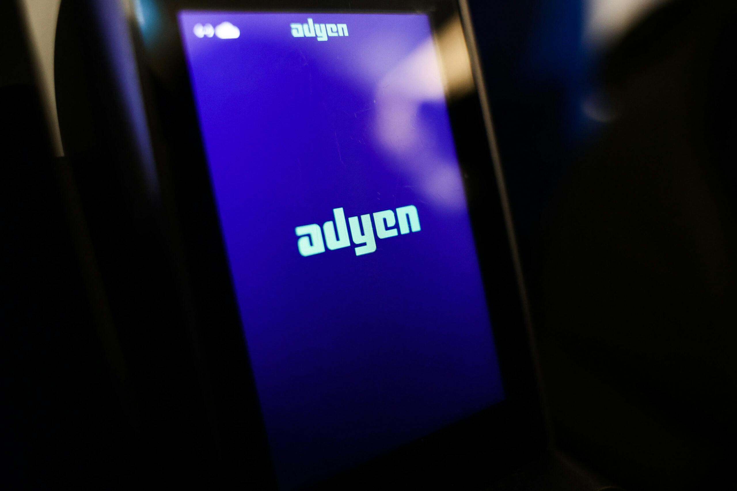 Adyen stürzt ab: Margen-Ausblick schockt Anleger trotz solider Zahlen