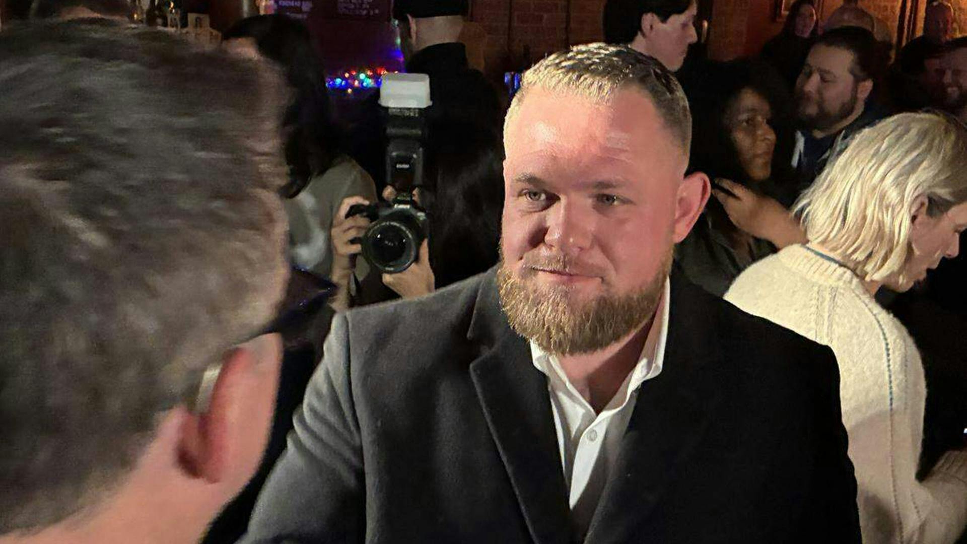 Staigmena Teksase: demokratas laimi Senato vietą nepaisant Trumpo palaikymo varžovei