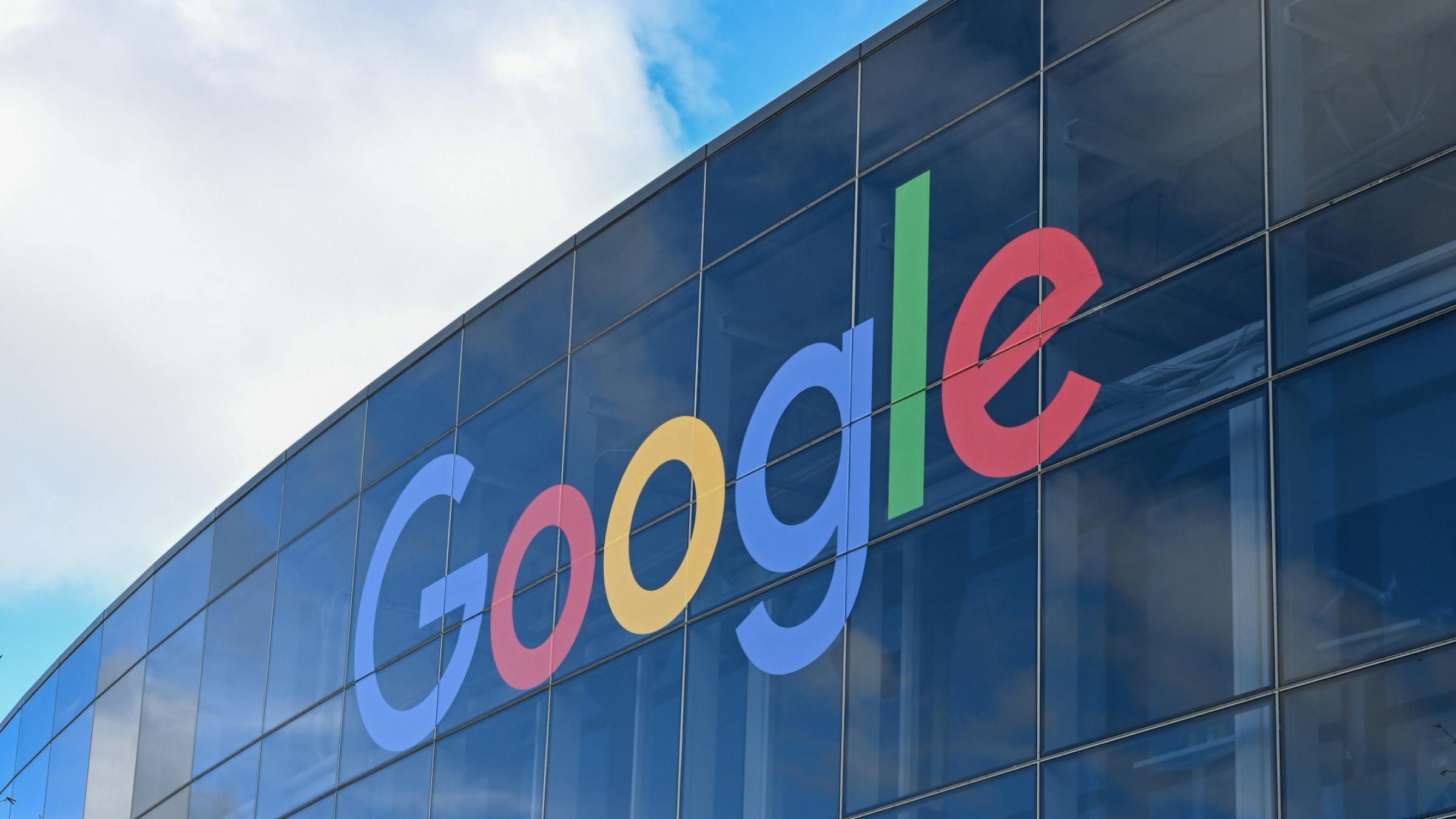 Alphabet verhoogt AI-investeringen tot 185 miljard dollar – Aandeel onder druk