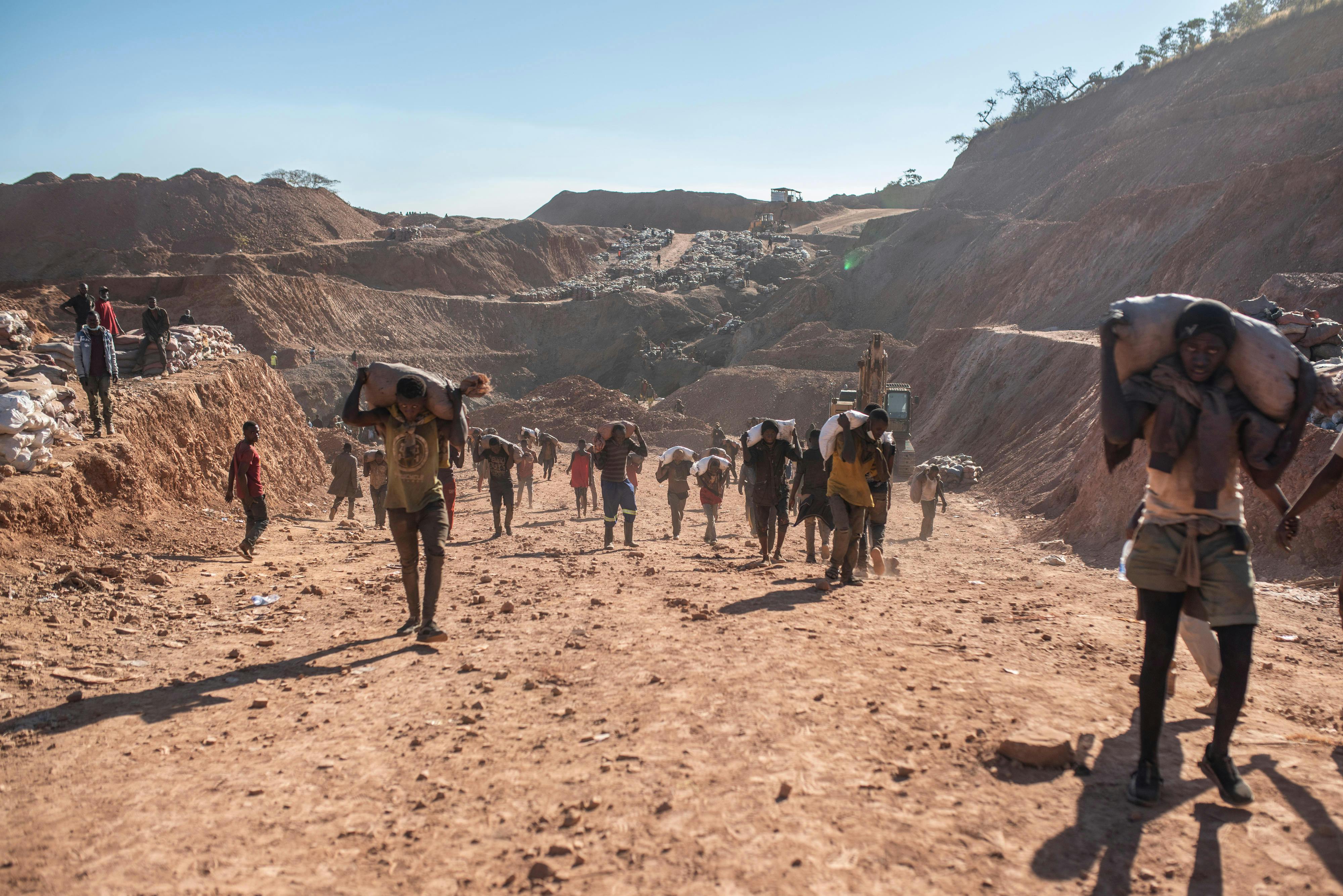 Kongo využíva svoju trhovú moc: Ako vývozné kvóty nechávajú kobaltovú cenu explodovať