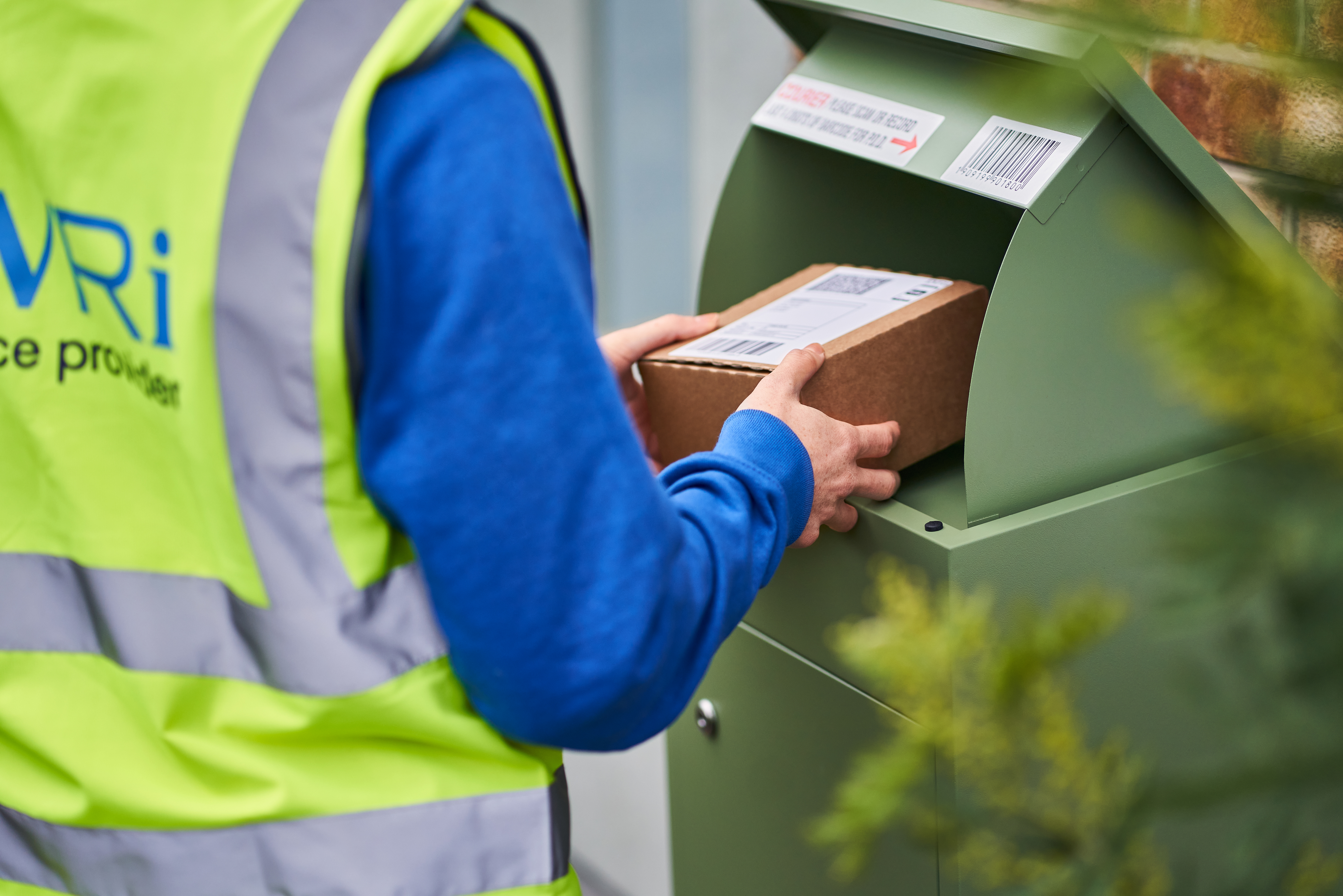 Parcel Guides Send, Track & Return Parcel Guides Evri