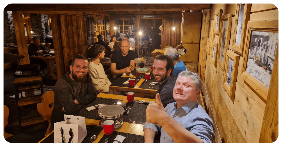 team sitasys at restaurant