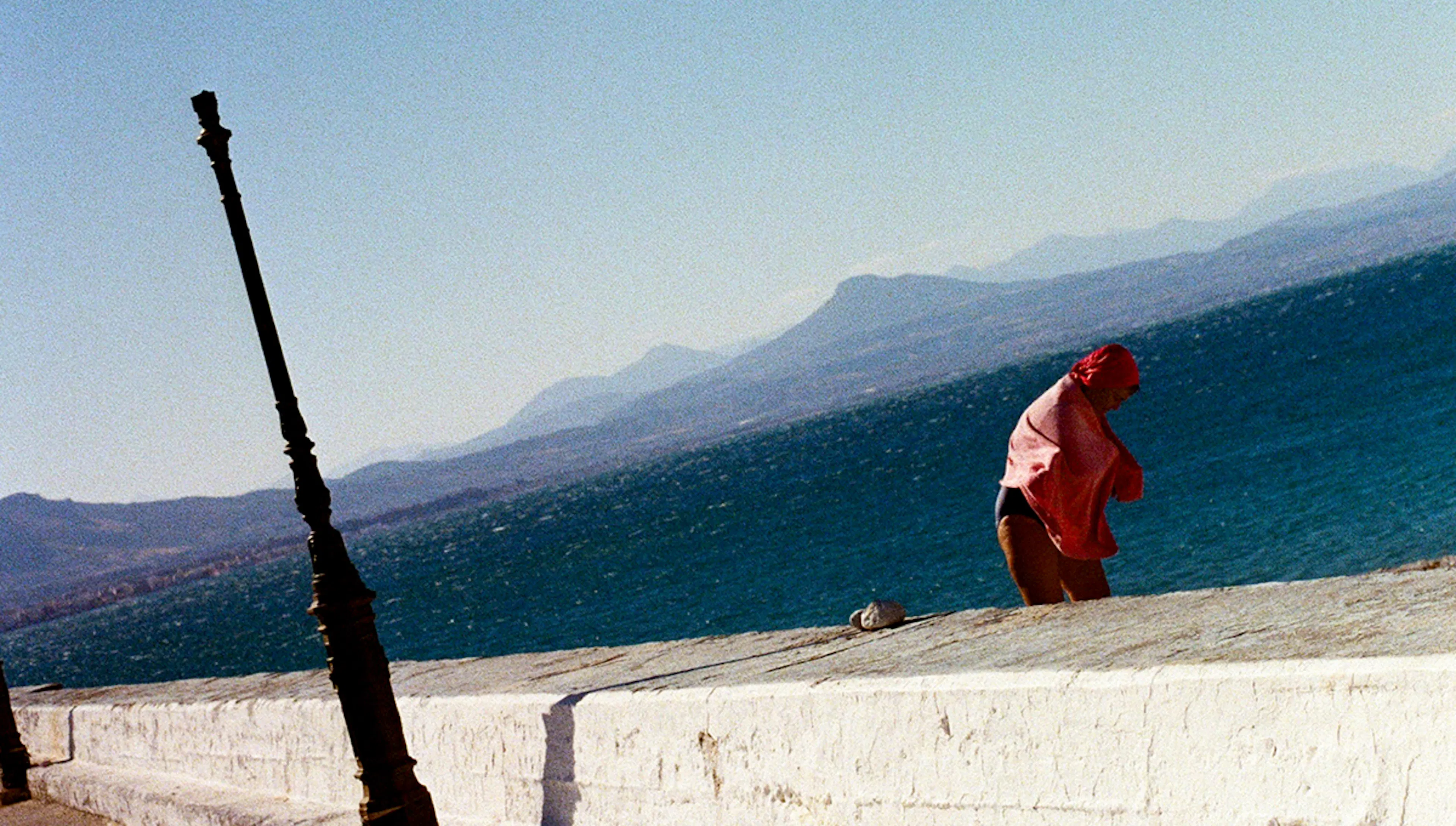personne devant la mer