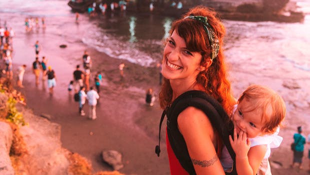 Voyager avec un porte bébé à Bali.