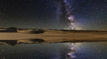 Ciel étoilé dans le désert de Gobi