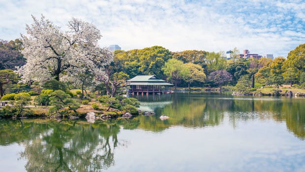 Le jardin Kiyosumi et son étang, à Tokyo
