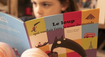 Le loup qui voulait faire le tour du monde - Livre sur le voyage pour les enfants