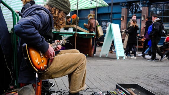 Strassenmusiker in England
