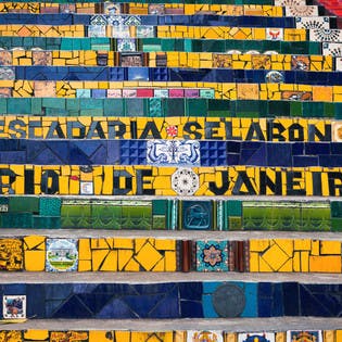 Escaleras en el barrio de Lapa