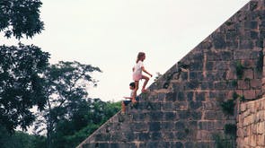 Subiendo pirámides mayas