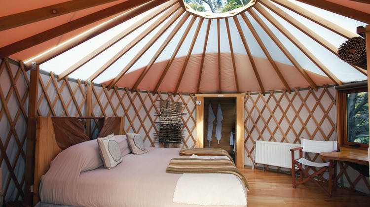 Intérieur d'une yourte du Patagonia Camp