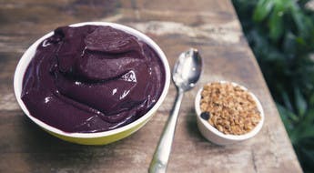Bol d'açai na tigela