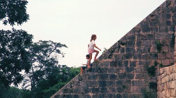 Subiendo pirámides mayas