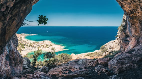 Blick von der Insel Kreta auf das Meer