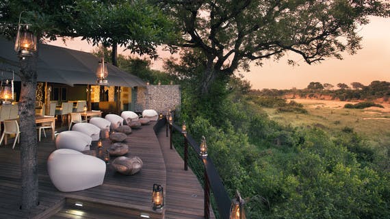 Terrasse du andBeyond Ngala Safari Lodge