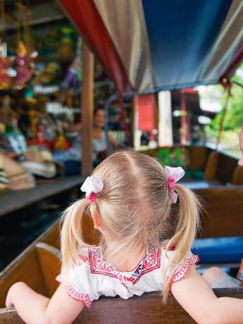 Family traveller in Thailand