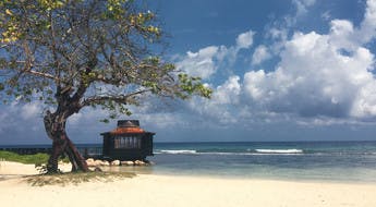Plage de l'hôtel Half Moon en Jamaïque