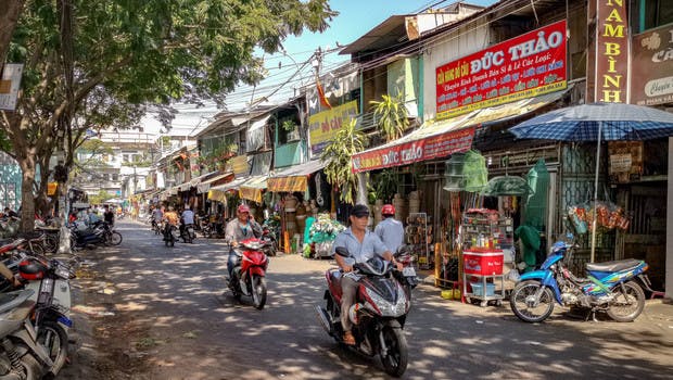 Traverser la rue à Ho Chi Minh