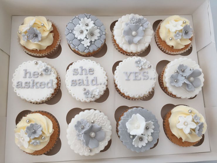 trending engagement cake design