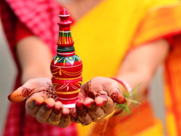 Bridal Accessories of Bengali bride