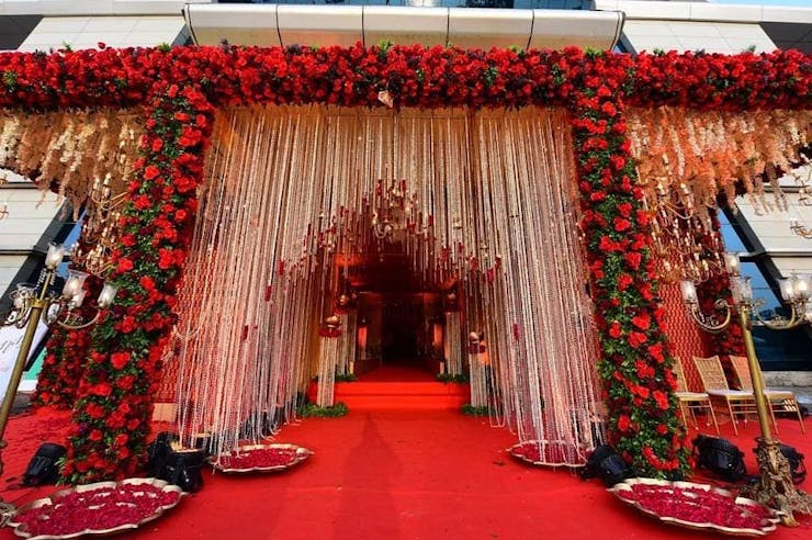 popular bengali wedding gate decor ideas