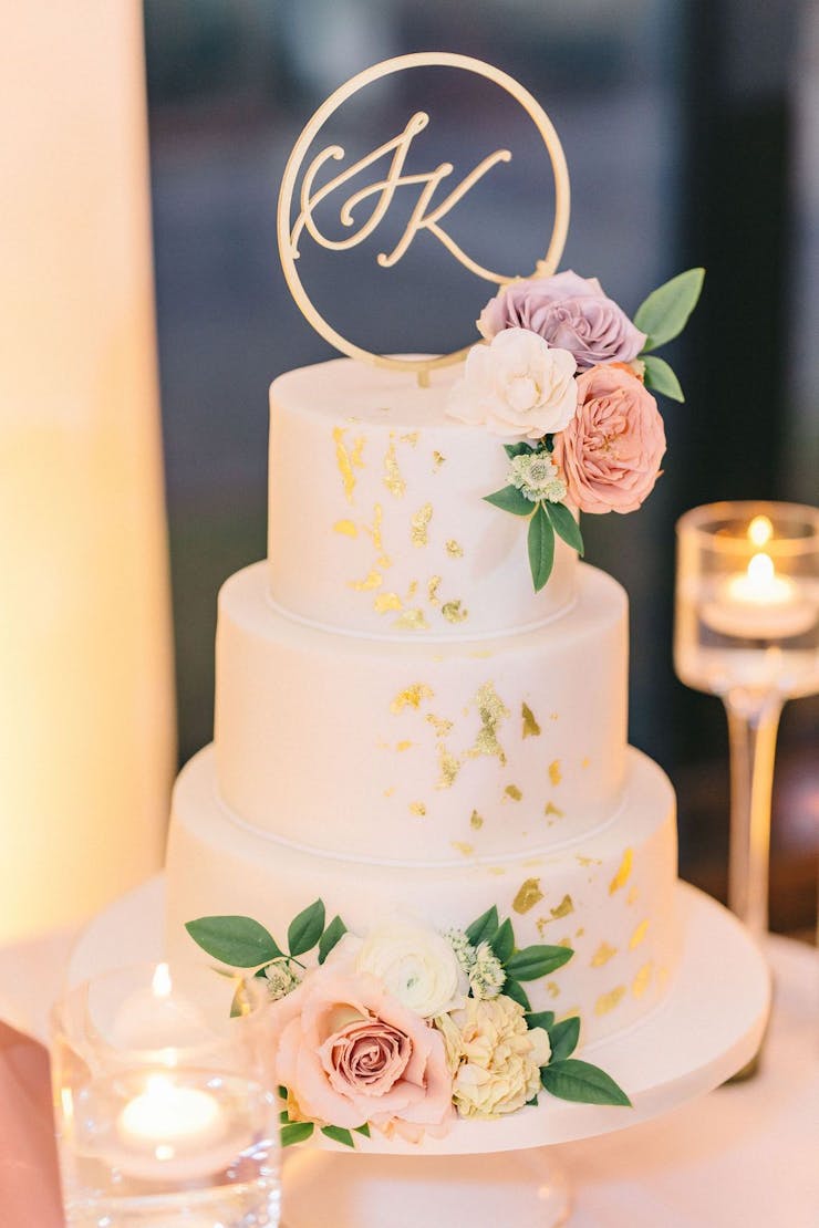 personalized wedding cakes