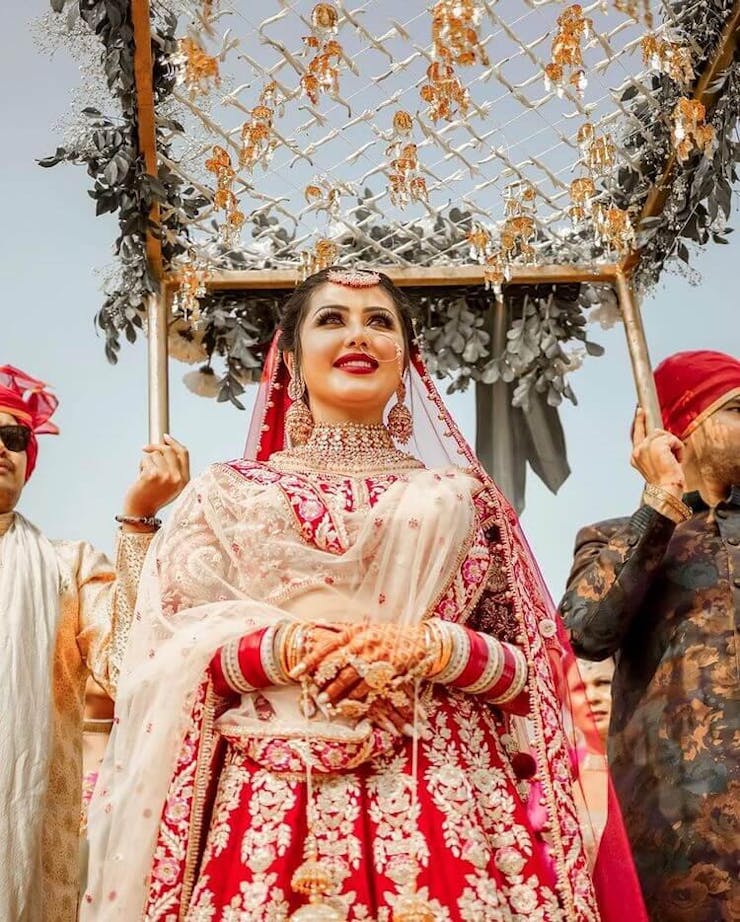 Kaleerey Ki Chaadar bridal entry