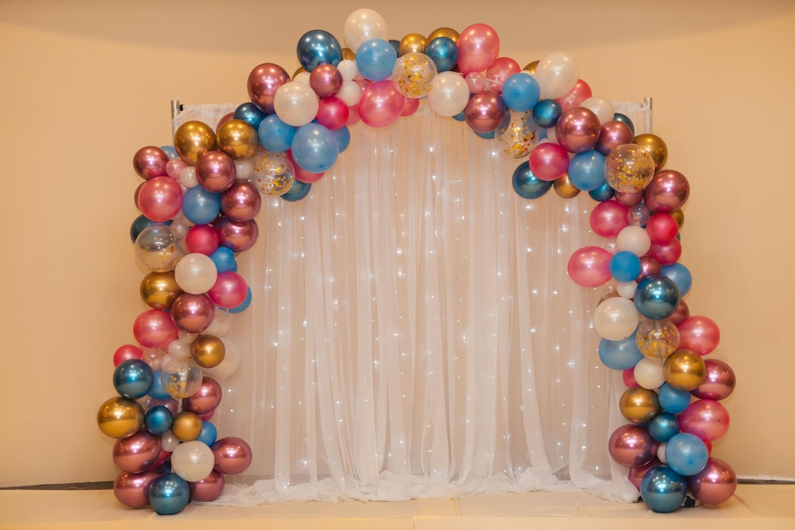 50 Awesome Balloon Wedding Ideas | Wedding balloon decorations, Wedding  balloons, Diy wedding decorations